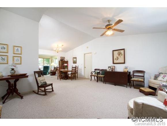 313 Resada Drive - Photo 3
