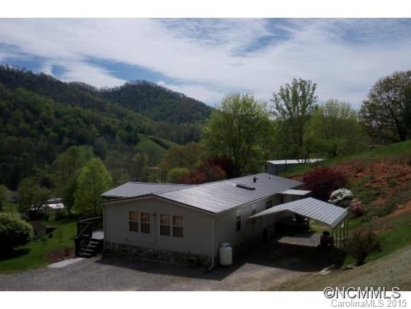 121 Gradys Ln