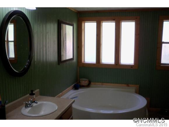 121 Gradys Ln - Photo 11