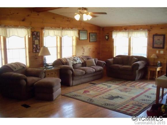 121 Gradys Ln - Photo 3