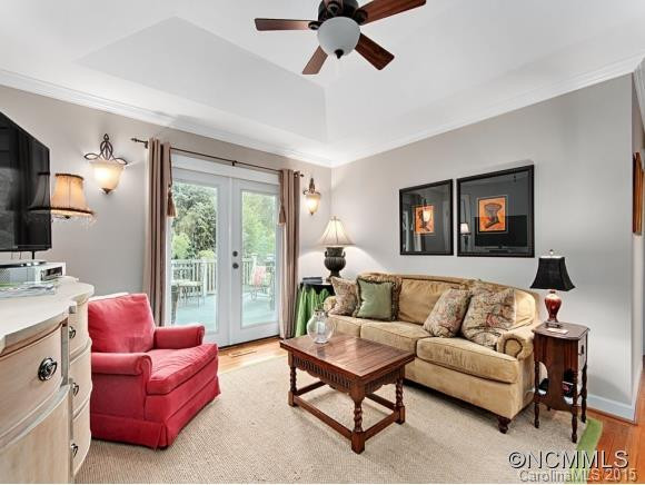 12 RIDGEFIELD PLACE - Photo 4