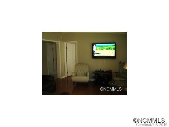 81 Laurel Terrace - Photo 2