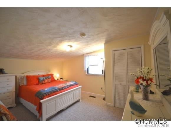 511 Walker Road - Photo 13
