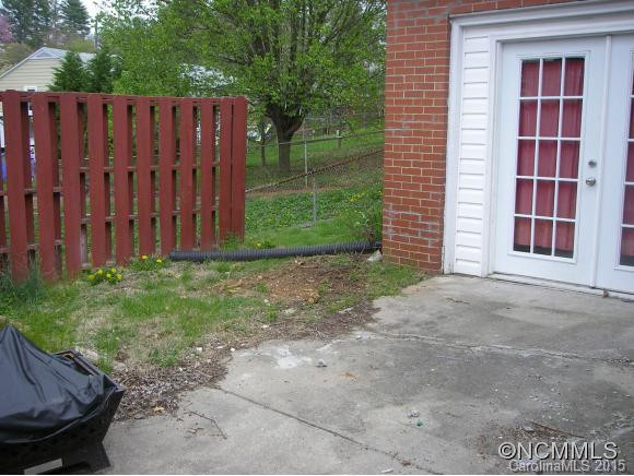 110 TRAMMELL AVENUE - Photo 6