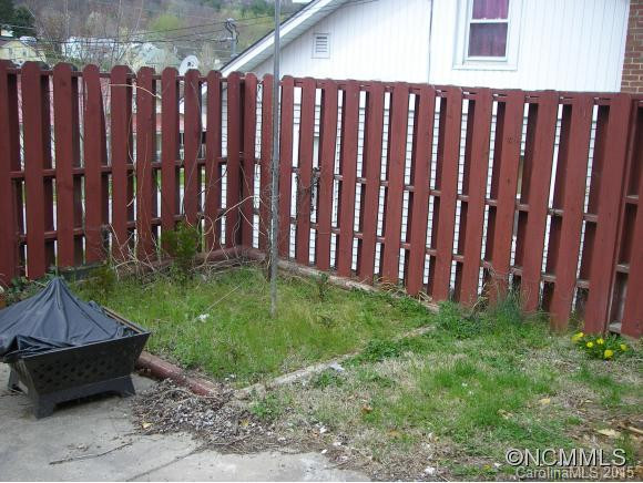 110 TRAMMELL AVENUE - Photo 7