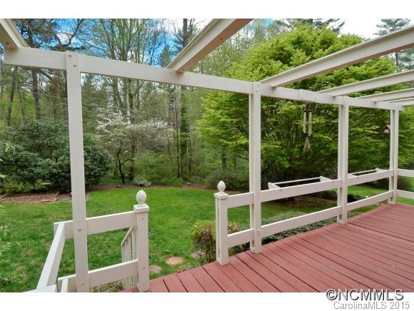 122 SIR GALAHAD DRIVE - Photo 18