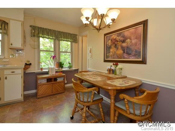 122 SIR GALAHAD DRIVE - Photo 6