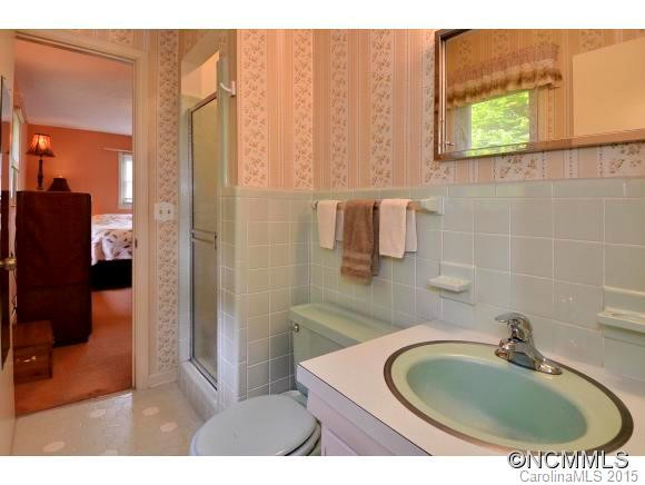 122 SIR GALAHAD DRIVE - Photo 10