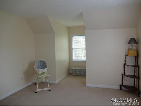 120 MOUNTAIN VALLEY DRIVE - Photo 8