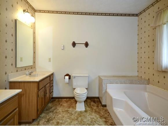 235 HENDRIX STREET - Photo 8