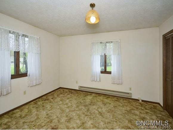 235 HENDRIX STREET - Photo 10