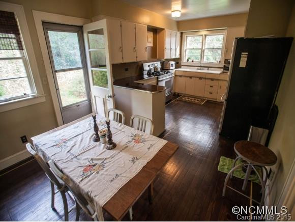 2102 WALNUT CREEK RD - Photo 9
