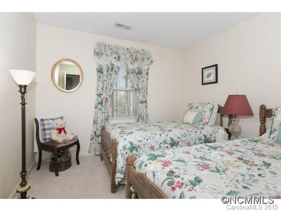 14 Oak Knoll Drive - Photo 18
