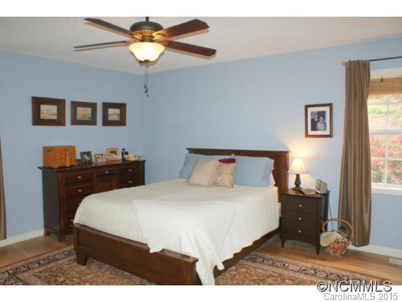 311 Derby Lane - Photo 11