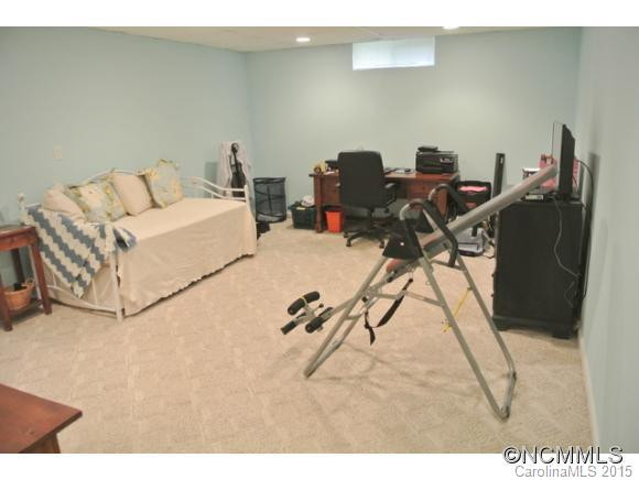311 Derby Lane - Photo 17