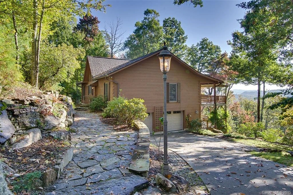 138 East Moytoy
