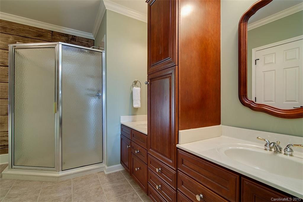 138 East Moytoy - Photo 13