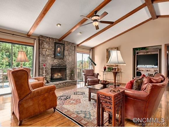 11 BANNERWOOD DRIVE - Photo 4