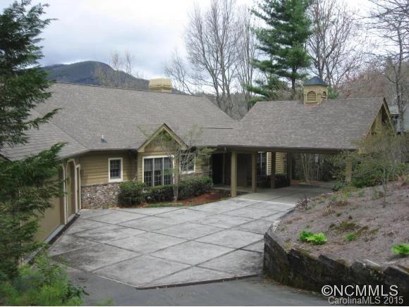117 Running Fox Road