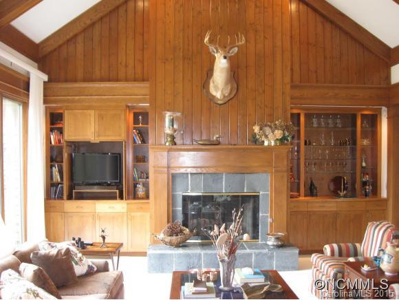117 Running Fox Road - Photo 2