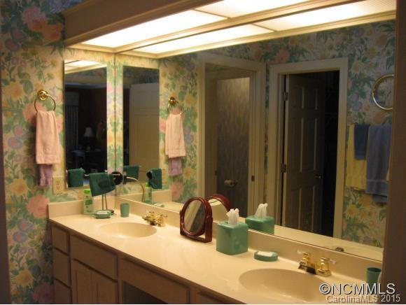 117 Running Fox Road - Photo 16
