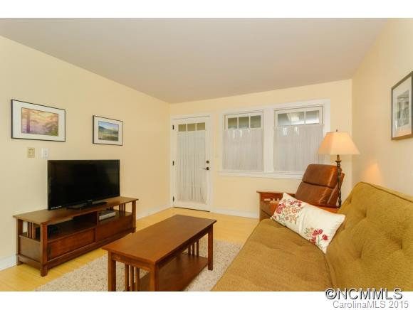 37 Hiawassee Street W 204 - Photo 7