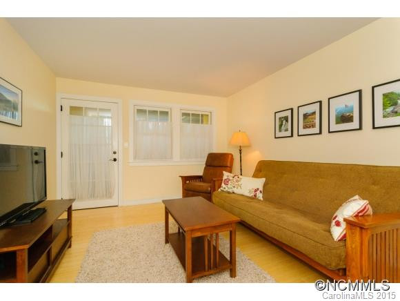 37 Hiawassee Street W 204 - Photo 8