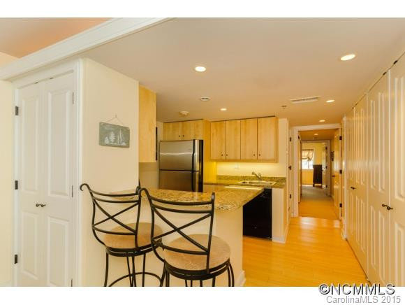 37 Hiawassee Street W 204 - Photo 9