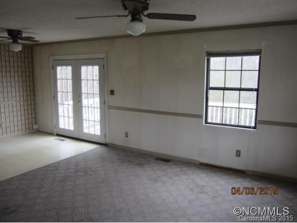 4660 Maple Creek Rd - Photo 3