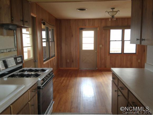 200 Hornet Drive - Photo 2