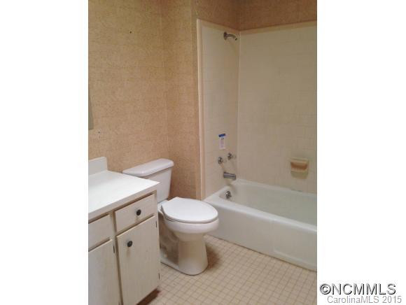 200 Hornet Drive - Photo 7