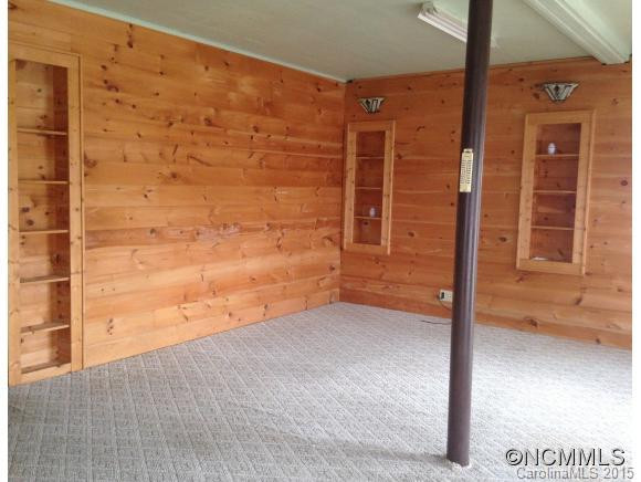 200 Hornet Drive - Photo 9