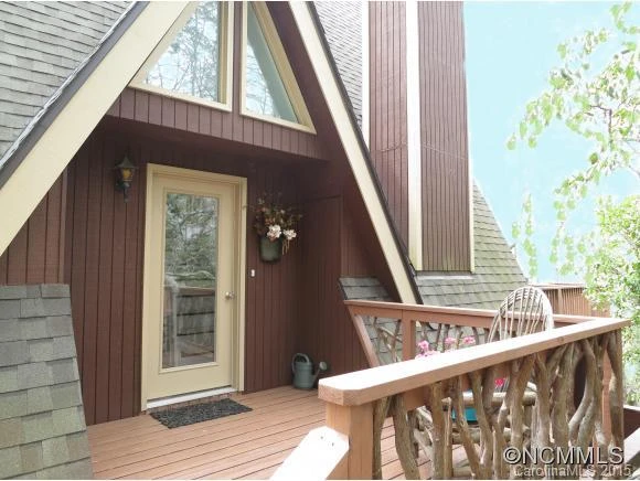 2829 Connestee Trail