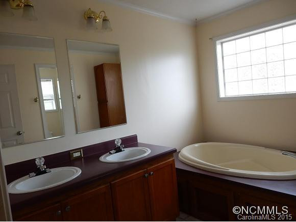 324 Windy Ridge Drive - Photo 5