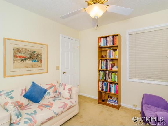 138 Exeter Court - Photo 17