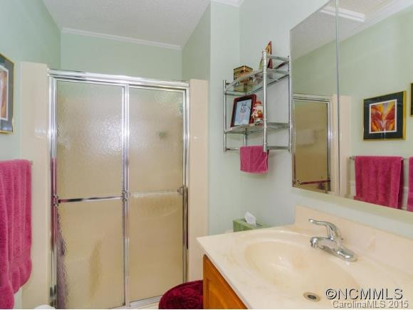 138 Exeter Court - Photo 18