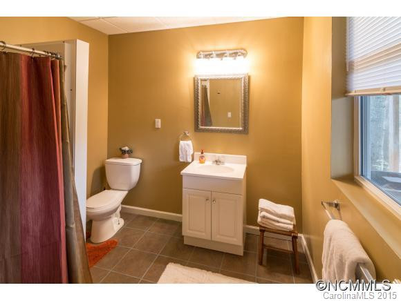 111 Disosway Street - Photo 18