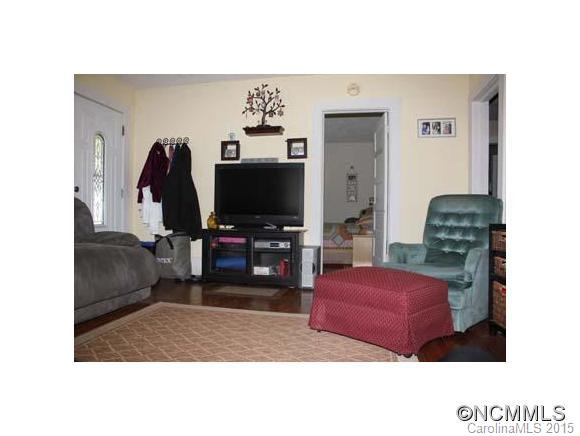 10 Third Street - Photo 8