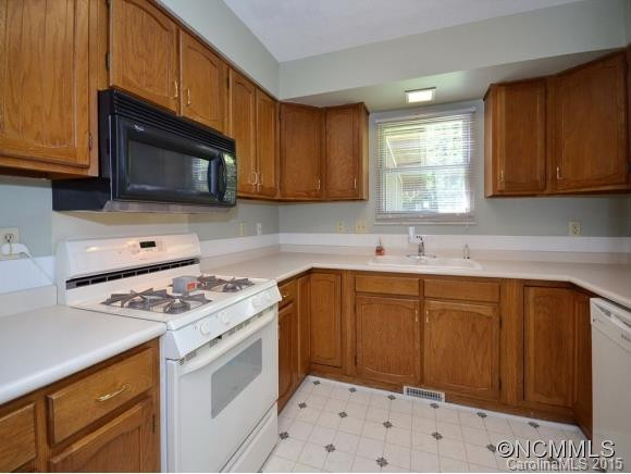 27 Norman Road - Photo 3