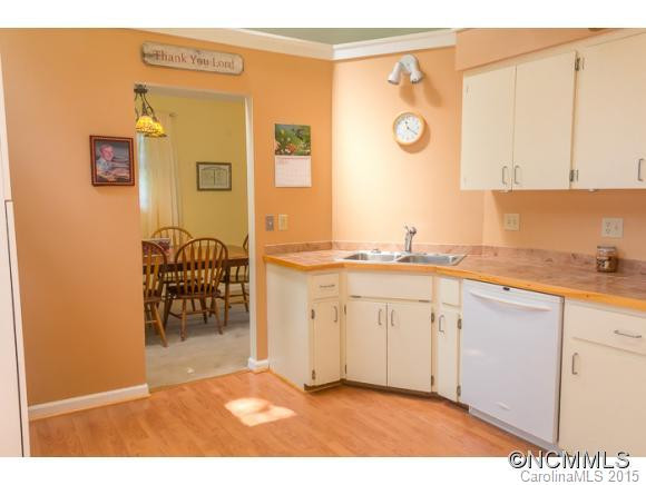 135 Terrace Drive - Photo 4