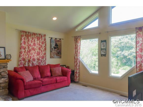 135 Terrace Drive - Photo 8