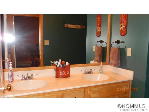 16 Golden Lane - Photo 12