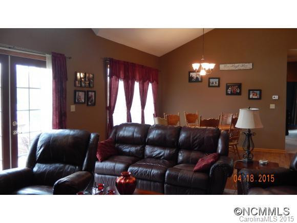 16 Golden Lane - Photo 4