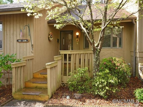 1102 RED OAK DRIVE - Photo 2