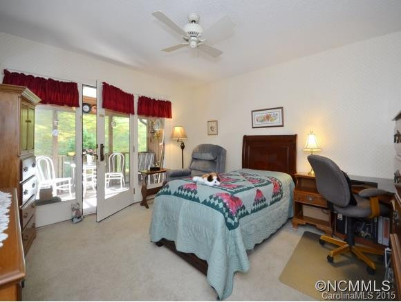 1102 RED OAK DRIVE - Photo 11