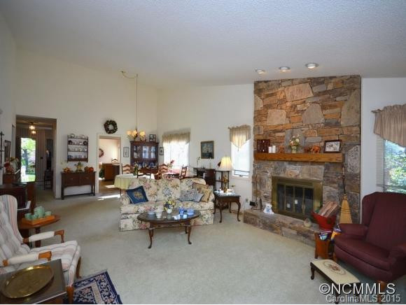 1102 RED OAK DRIVE - Photo 5