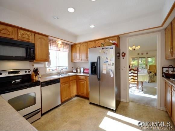1102 RED OAK DRIVE - Photo 7