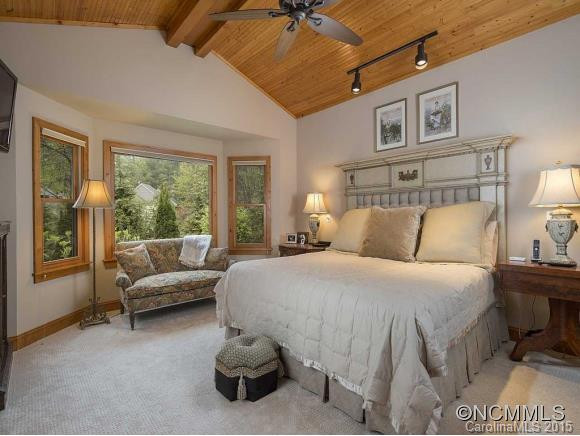 204 W. Chimney Crossing - Photo 11
