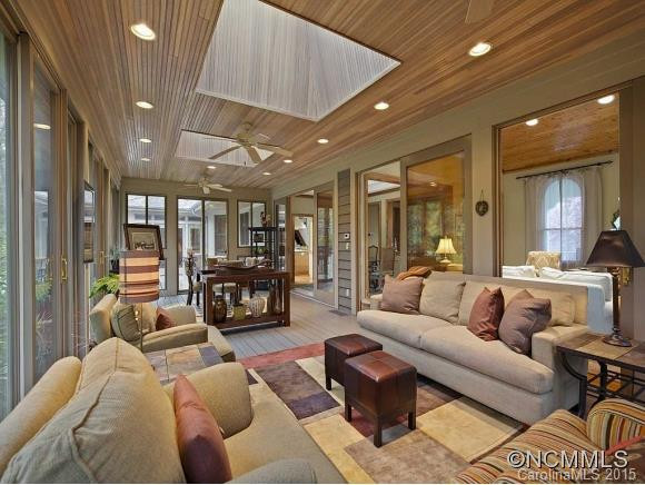 204 W. Chimney Crossing - Photo 5