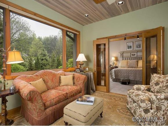 204 W. Chimney Crossing - Photo 10